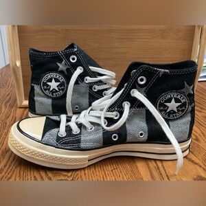 💫🏀💫Converse Black and Gray Striped with Stars High-Tops